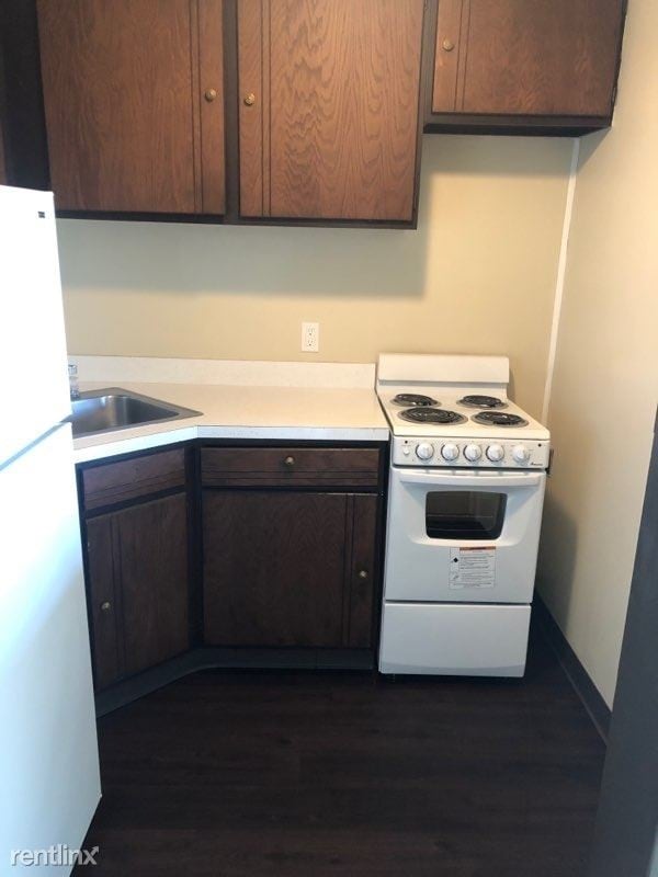 Building Photo - 2727 Lancashire Rd