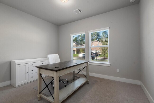 Building Photo - 17828 Hanson Ridge Dr