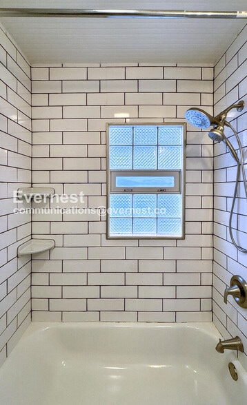 Building Photo - 466 E Oakland Ave