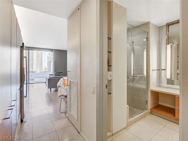 Building Photo - 3722 S Las Vegas Blvd