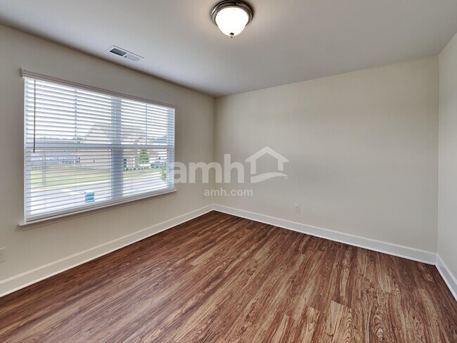 Building Photo - 4300 Spregan Way