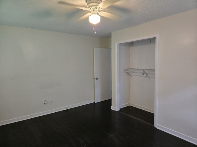 Building Photo - 4048 Dolly Ridge Rd