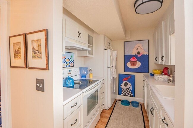 Building Photo - 432 Humphrey St