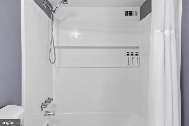 Building Photo - 301 N Beauregard St