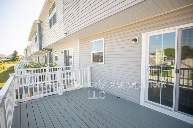 Building Photo - 9 F. Floyd Ave