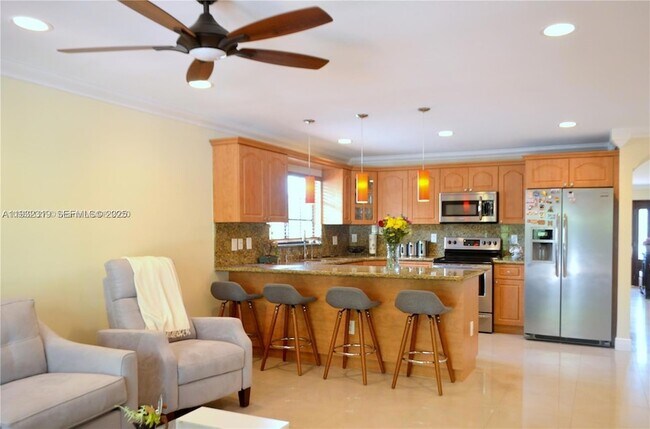 Building Photo - 2237 SW 63rd Ave