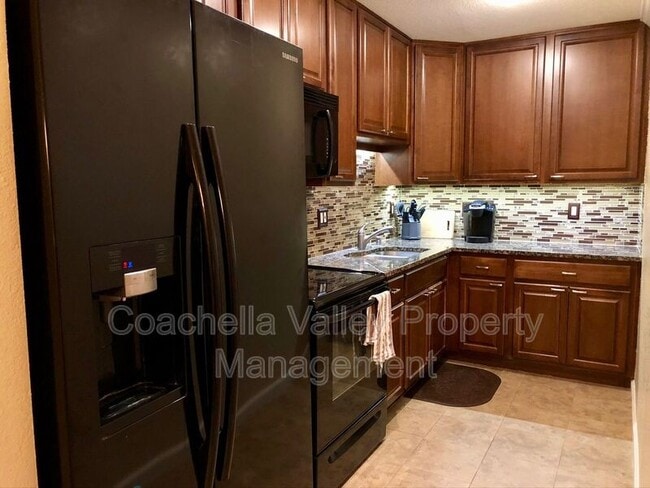 Building Photo - 701 Los Felices Cir W