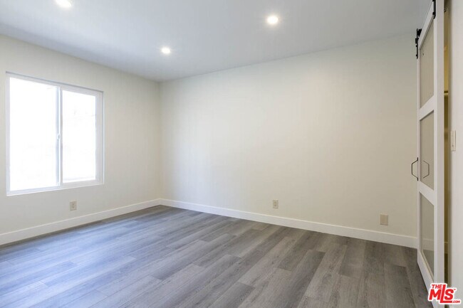 Building Photo - 2345 Highbury Ave