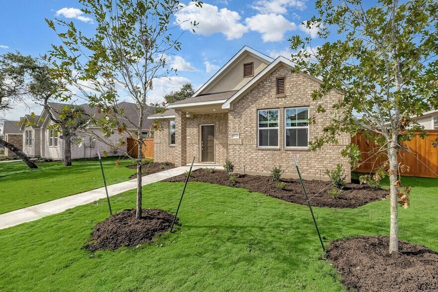 Building Photo - 2725 Stone Branch Dr