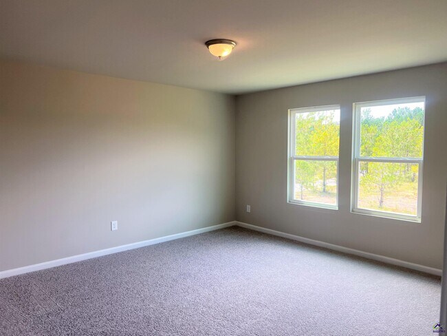 Building Photo - 464 Hawthorn Trail