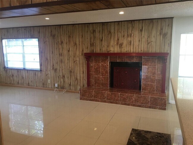 Building Photo - 720 N 66th Ter HOLLYWOOD, FL 33024