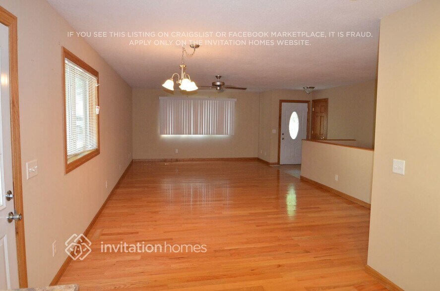 Building Photo - 4536 Taylor St NE