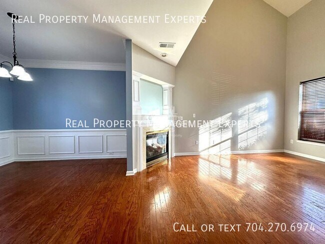 Building Photo - 8815 Firestreak Dr