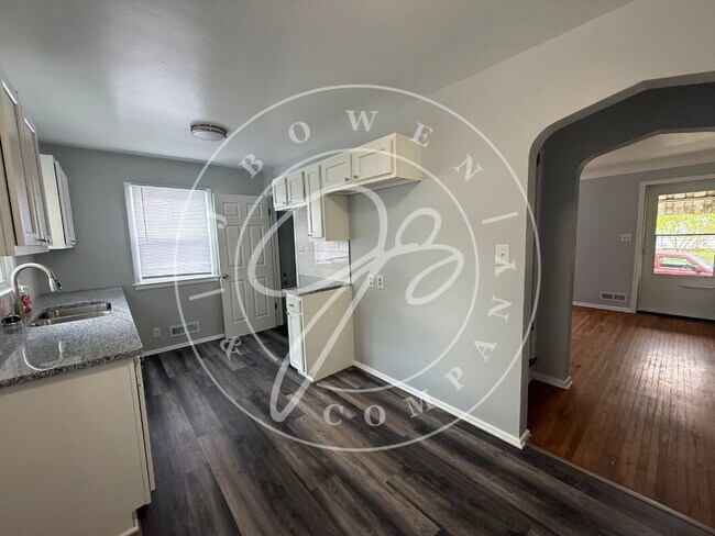 Building Photo - 817 Annabelle Dr