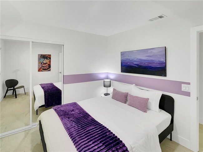 Building Photo - 54905 Avenida Diaz