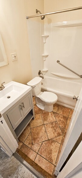 Building Photo - 4988 Odell St