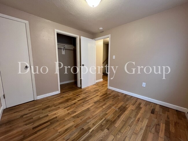 Building Photo - 13th &amp; Chambers