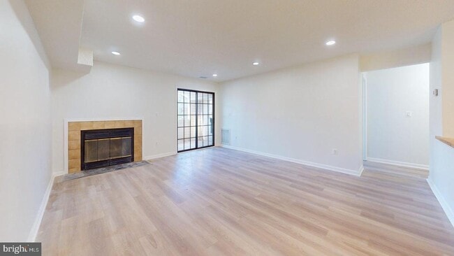 Building Photo - 6955 Mary Caroline Cir