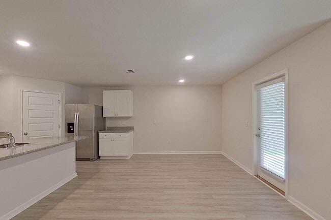 Building Photo - 4702 Malay Cir