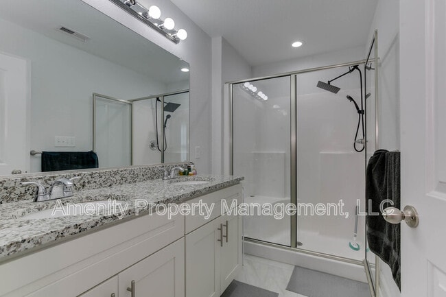 Building Photo - 614 Rolfe St