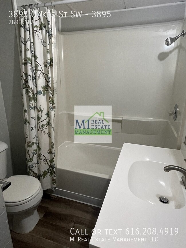 Building Photo - 3895 Oakes St SW