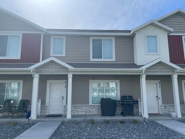 Primary Photo - 413 S 1540 E