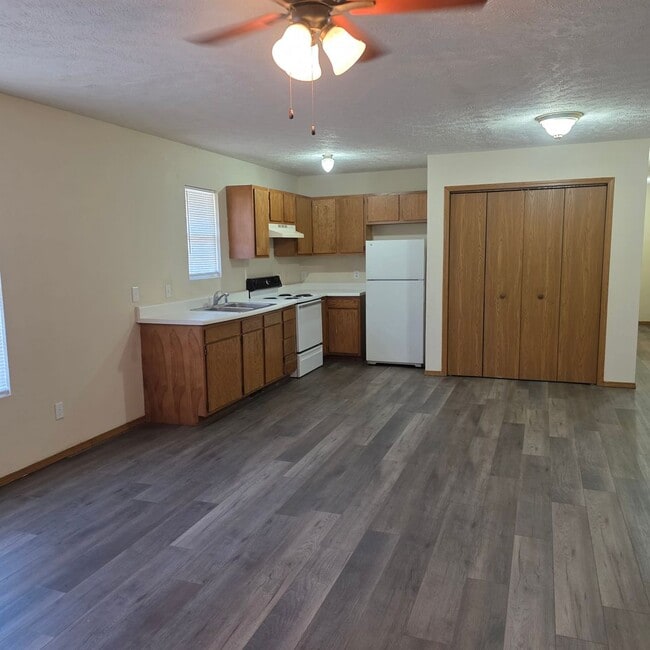 Primary Photo - 1622-1622 W Lombard St