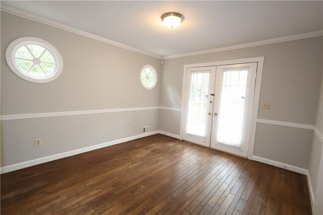Building Photo - 1359 Oakengate Dr