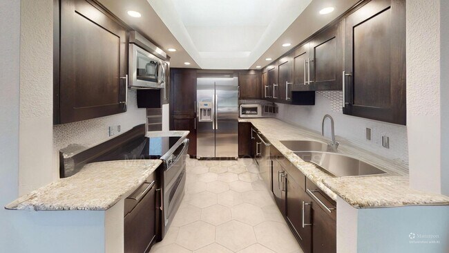 Building Photo - Beautiful 2-Bed/2-Bath Condo