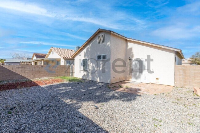 Building Photo - 2005 Rose Coral Ave