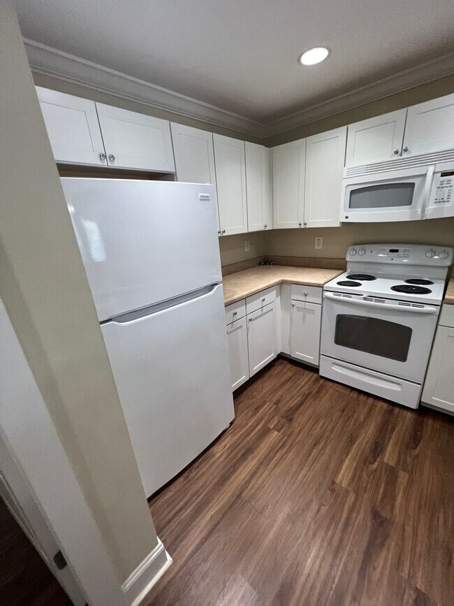 Building Photo - 15-1527 Kisling