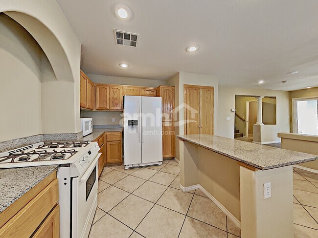 Building Photo - 7446 Celosia St