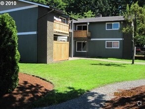 Building Photo - Solomons Place