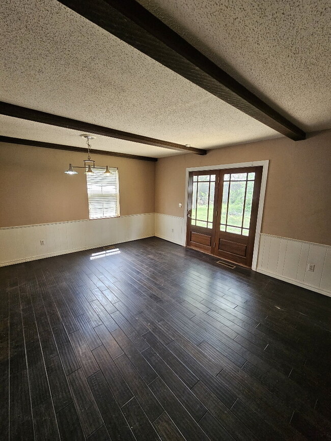 Building Photo - "Charming 2-Bed Oasis with Cozy Fireplace ...