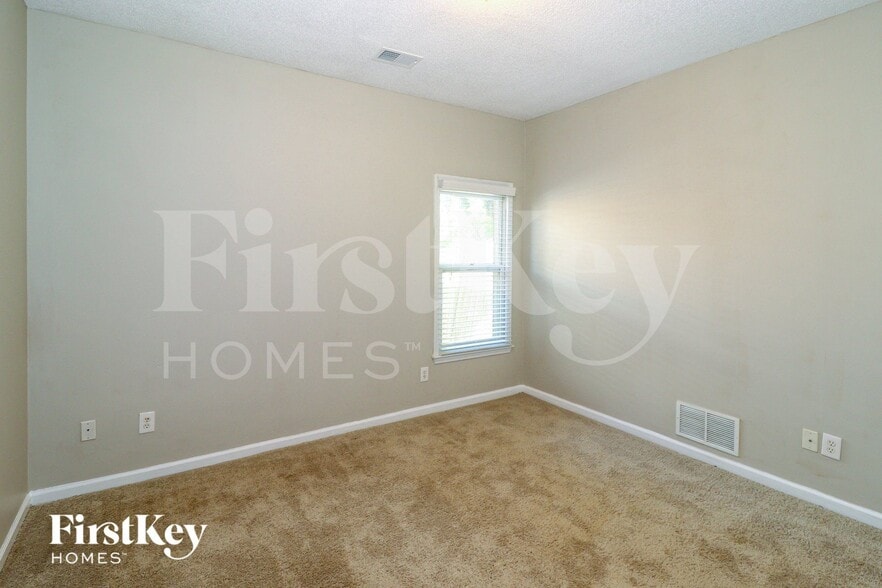 Building Photo - 9297 Sarsen Dr