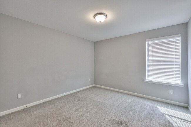 Building Photo - 212 Eusa Cantrell Ln