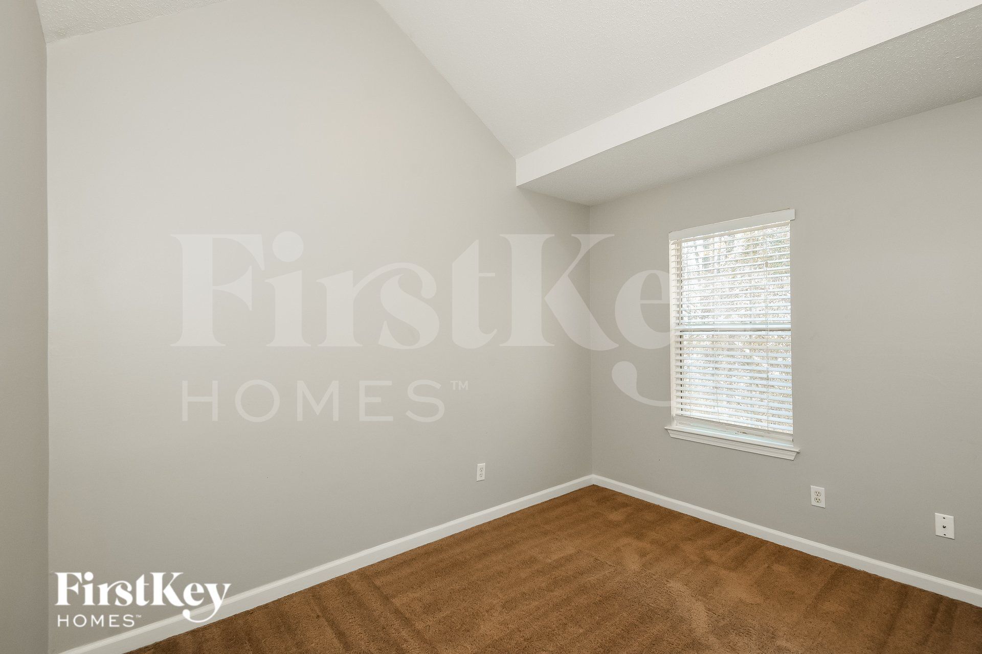 Building Photo - 2212 Pixie Rose Ln