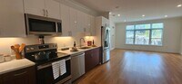 Building Photo - Chestnut Hill Luxury 1-Bed 1-Bath Apartment