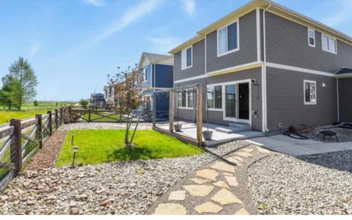 Building Photo - 7238 Fauna Glen Dr