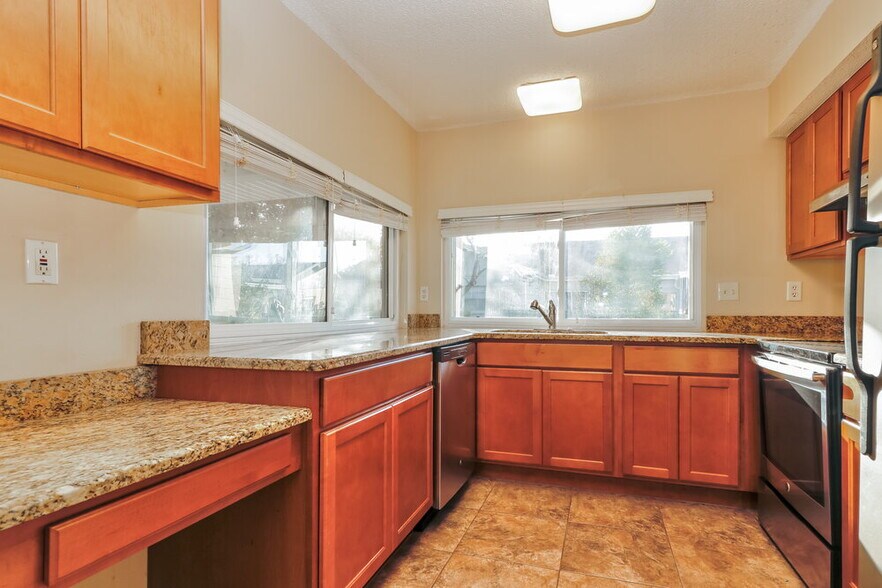 Building Photo - 13021 Sirius Ln