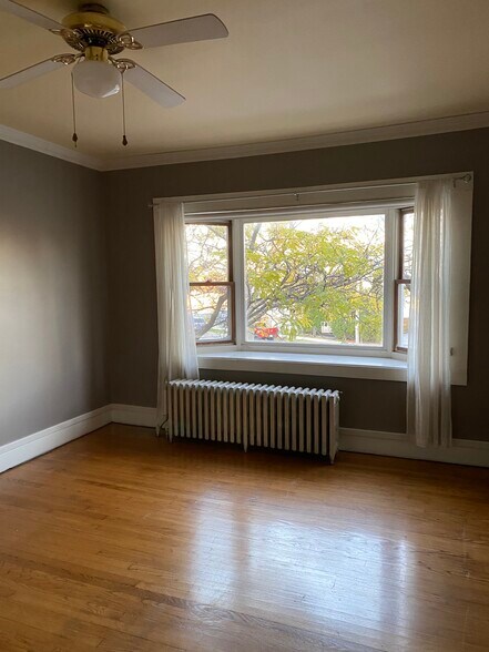 main bedroom - 4908 7th Ave