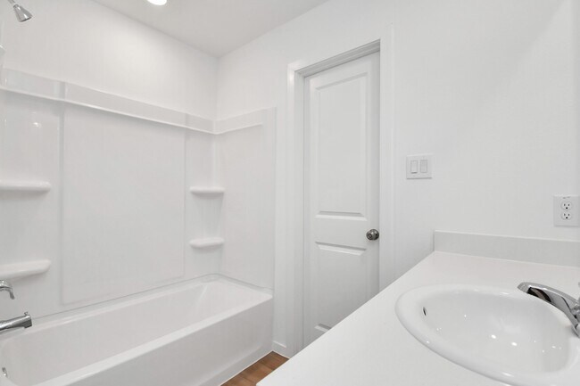 Building Photo - 1615 Windrose Bnd