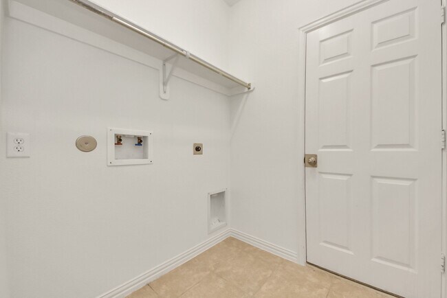 Building Photo - 17222 Red Oak Bend Dr