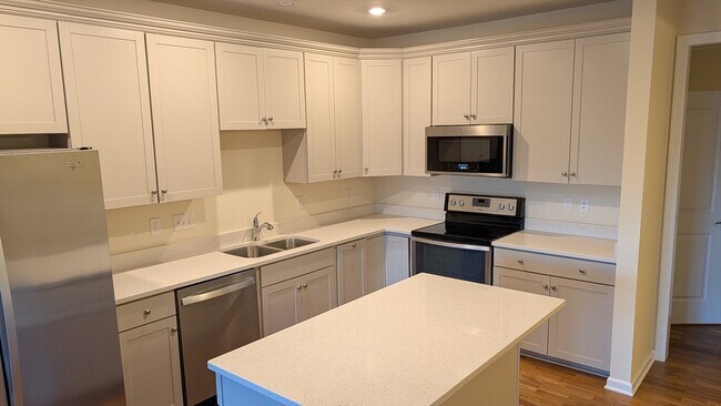 Building Photo - 110 Trotter Rd