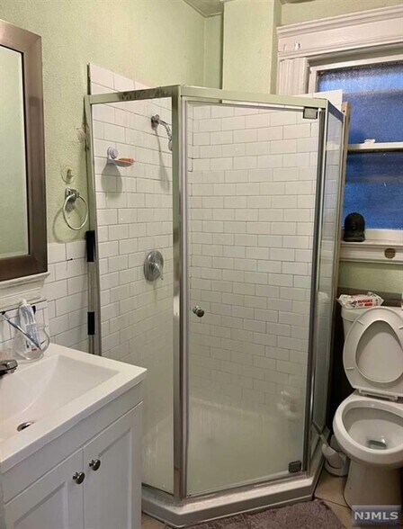 Building Photo - 304 Harrison Ave