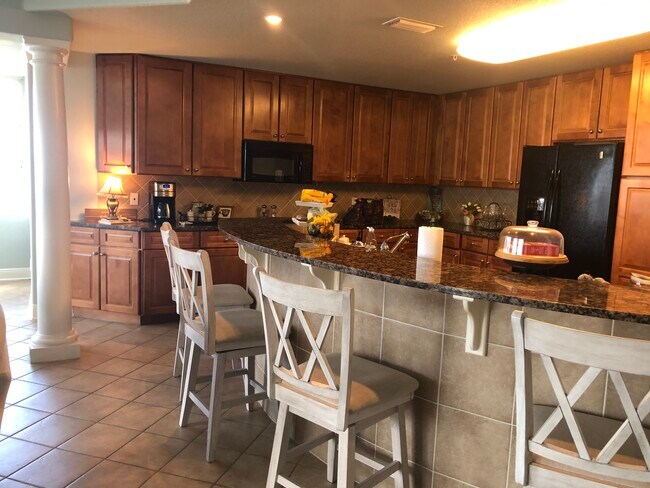 Building Photo - 770 Harbor Blvd