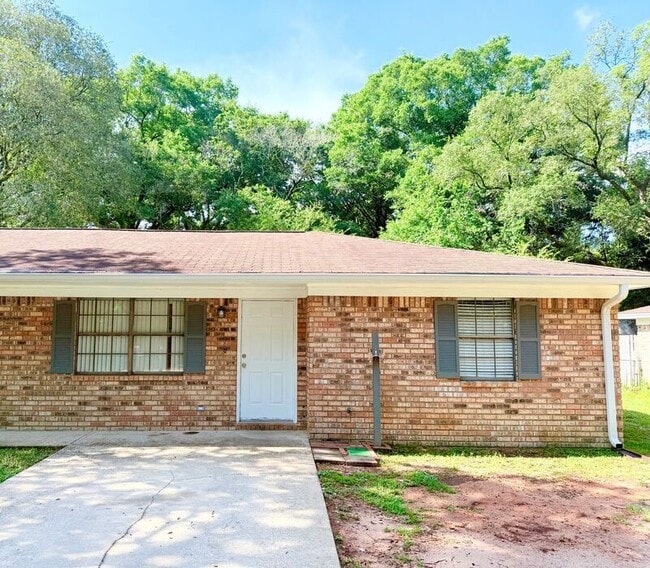 Primary Photo - 6461 Maddox Rd