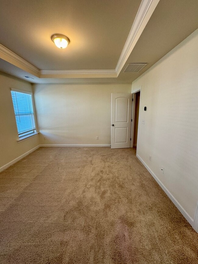 Building Photo - Beautiful Well Maintained Townhouse in Berewick