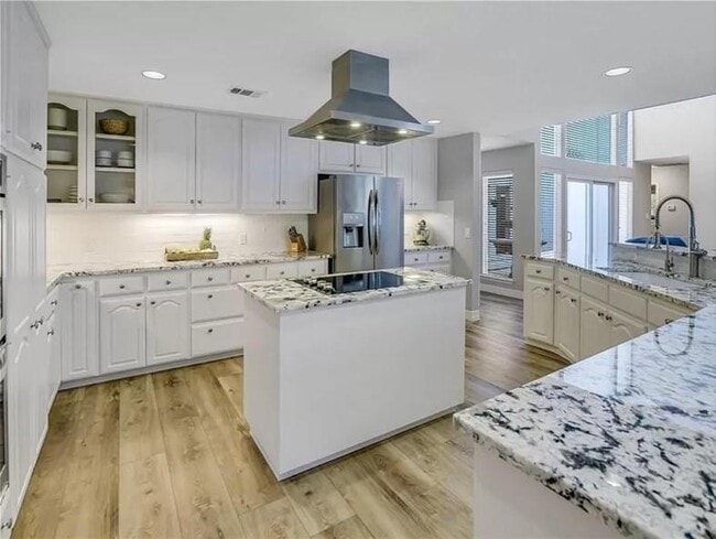 Building Photo - 1100 St Williams Ave