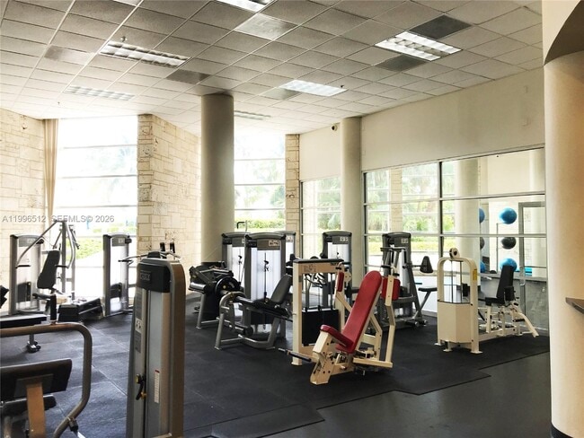 Building Photo - 5161 Collins Ave